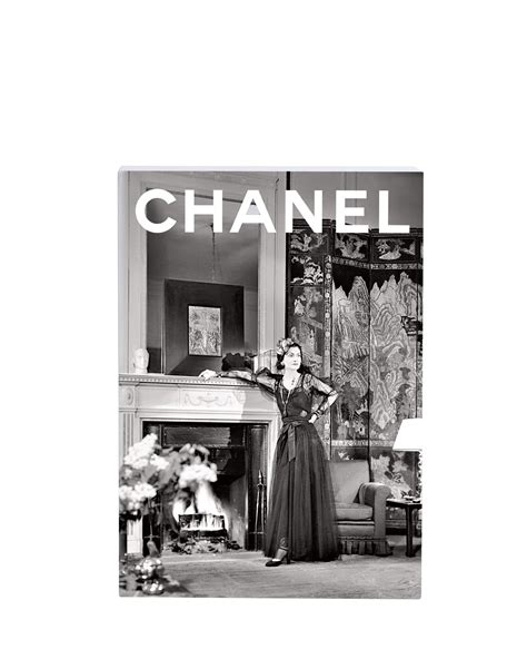 sia track chanel perfume